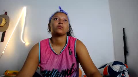 Snapshot of francihot4 chatting on 07-29-26, 02:21 francihot4 online show from 07-29-26, 02:21