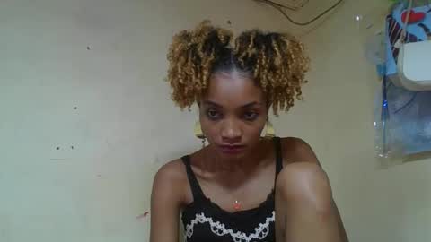 Snapshot of francinoli chatting on 05-30-26, 05:54 Francinoli online show from 05-30-26, 05:54