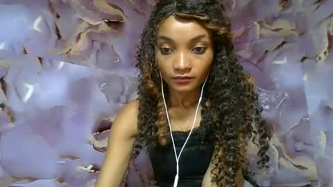 Snapshot of francinoli chatting on 06-07-26, 08:07 Francinoli online show from 06-07-26, 08:07