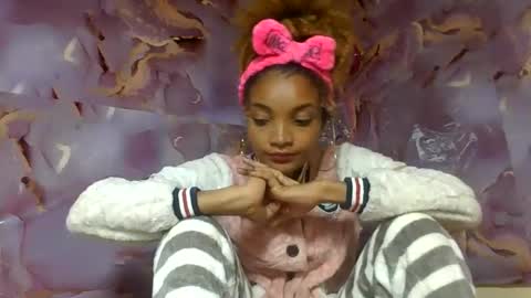 Snapshot of francinoli chatting on 06-09-26, 02:12 Francinoli online show from 06-09-26, 02:12