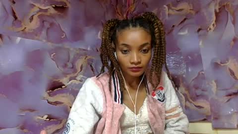Snapshot of francinoli chatting on 06-13-26, 04:43 Francinoli online show from 06-13-26, 04:43