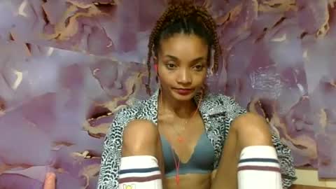 Snapshot of francinoli chatting on 06-15-26, 04:47 Francinoli online show from 06-15-26, 04:47