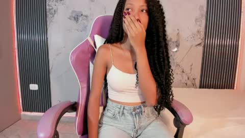 Laura online show from 04-28-26, 07:30