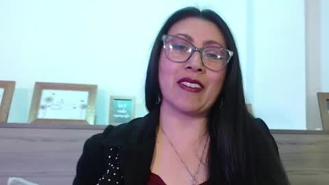 Snapshot of francisca_vera chatting on 06-04-26, 08:37 francisca_vera online show from 06-04-26, 08:37