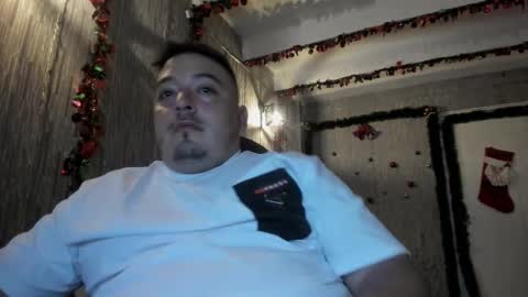 Snapshot of francoisroy chatting on 12-25-24, 10:16 Juan online show from 12-25-24, 10:16