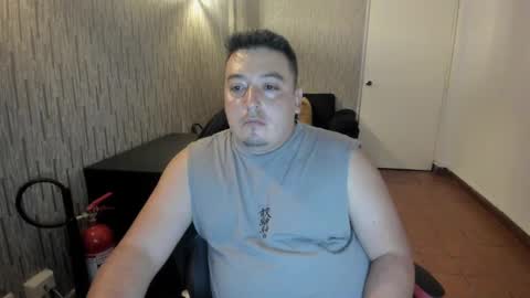 Snapshot of francoisroy chatting on 02-17-25, 04:09 Juan online show from 02-17-25, 04:09