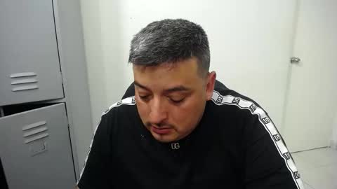 Snapshot of francoisroy chatting on 09-27-25, 12:48 Juan online show from 09-27-25, 12:48