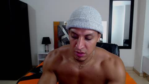 Snapshot of frank_heaven_shore chatting on 02-11-25, 11:54 Frank online show from 02-11-25, 11:54