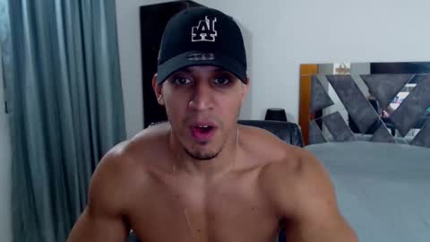 Snapshot of frank_heaven_shore chatting on 02-16-25, 12:52 Frank online show from 02-16-25, 12:52