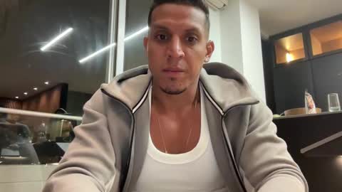 Snapshot of frank_heaven_shore chatting on 03-12-25, 07:46 Frank online show from 03-12-25, 07:46