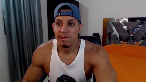 Snapshot of frank_heaven_shore chatting on 09-14-25, 03:16 Frank online show from 09-14-25, 03:16