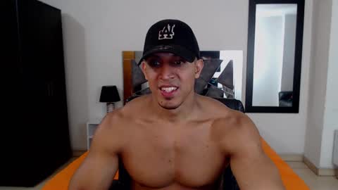 Snapshot of frank_heaven_shore chatting on 09-19-25, 05:13 Frank online show from 09-19-25, 05:13