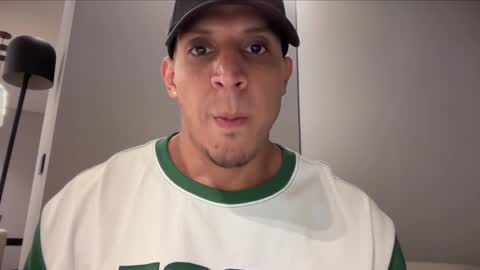 Snapshot of frank_heaven_shore chatting on 10-01-25, 02:17 Frank online show from 10-01-25, 02:17