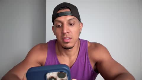 Snapshot of frank_heaven_shore chatting on 11-20-25, 07:13 Frank online show from 11-20-25, 07:13