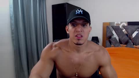 Snapshot of frank_heaven_shore chatting on 01-09-26, 03:26 Frank online show from 01-09-26, 03:26