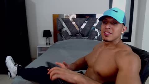 Snapshot of frank_heaven_shore chatting on 01-16-26, 06:45 Frank online show from 01-16-26, 06:45