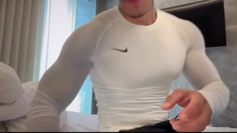 Snapshot of frank_heaven_shore chatting on 02-09-26, 07:51 Frank online show from 02-09-26, 07:51