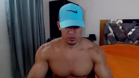 Snapshot of frank_heaven_shore chatting on 03-02-26, 03:30 Frank online show from 03-02-26, 03:30