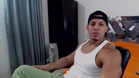 Snapshot of frank_heaven_shore chatting on 03-08-26, 10:13 Frank online show from 03-08-26, 10:13