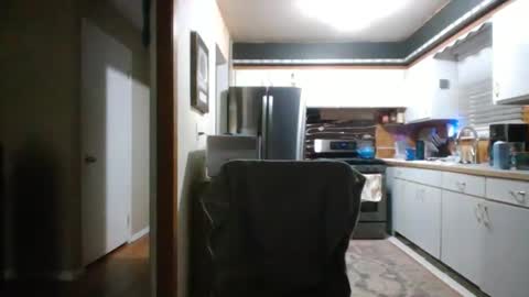 Snapshot of frankdaddy896 chatting on 12-22-25, 08:22 Frank online show from 12-22-25, 08:22