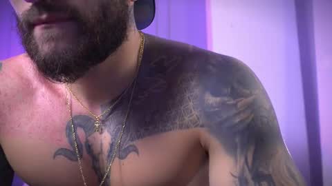 Snapshot of frankfarrellx chatting on 11-05-25, 11:05 Frank Farrell. Hey remember to give me a thumbs up Ty online show from 11-05-25, 11:05