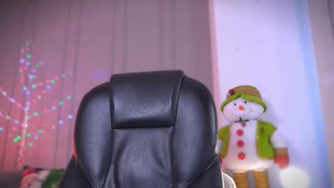 Snapshot of frankfarrellx chatting on 12-03-25, 07:01 Frank Farrell. Hey remember to give me a thumbs up Ty online show from 12-03-25, 07:01