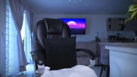 Snapshot of frankfarrellx chatting on 02-19-26, 09:55 Frank Farrell. Hey remember to give me a thumbs up Ty online show from 02-19-26, 09:55