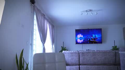 Snapshot of frankfarrellx chatting on 03-08-26, 06:34 Frank Farrell. Hey remember to give me a thumbs up Ty online show from 03-08-26, 06:34