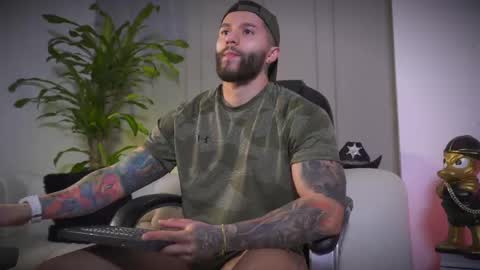 Frank Farrell. Hey remember to give me a thumbs up Ty online show from 04-30-26, 04:08