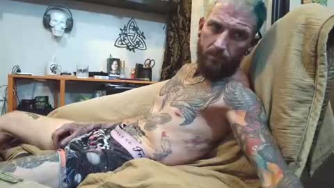 Frankie DRay   LikeFollowShareBuild online show from 06-19-26, 04:28