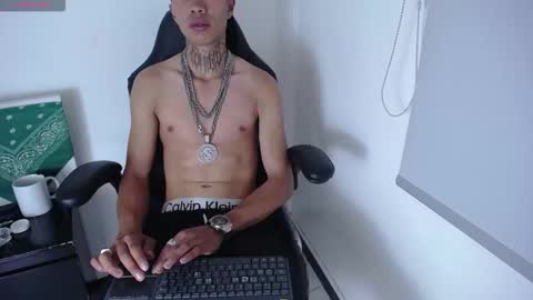 Snapshot of franklinn_23 chatting on 10-31-25, 06:09 Franklinn 23 online show from 10-31-25, 06:09