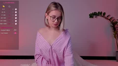 Frann online show from 12-22-25, 05:21