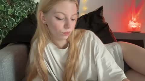 franny_fresh online show from 07-18-26, 08:18