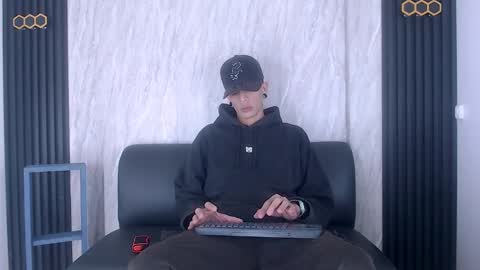 Snapshot of franvill_trato chatting on 10-12-25, 12:04 Franvill trato online show from 10-12-25, 12:04