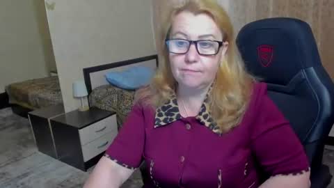 FrauMartha online show from 06-18-26, 05:19