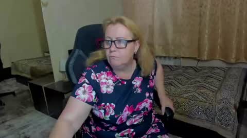 FrauMartha online show from 06-27-26, 01:06