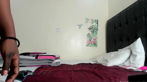 Snapshot of freaky_bad_girl chatting on 02-21-25, 09:02 Sandra online show from 02-21-25, 09:02