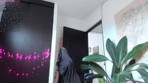 Snapshot of freaky_lia chatting on 05-25-26, 02:34 Lia Gomez online show from 05-25-26, 02:34