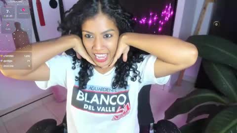 Snapshot of freaky_lia chatting on 06-08-26, 01:28 Lia Gomez online show from 06-08-26, 01:28