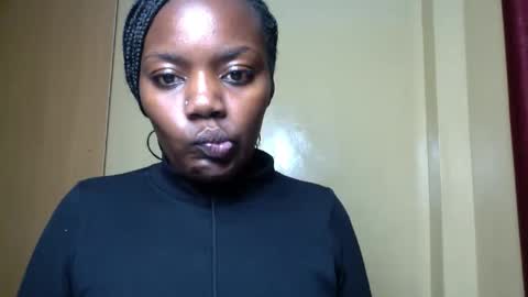 Snapshot of freaky_lyne chatting on 06-08-26, 01:33 Lyne online show from 06-08-26, 01:33