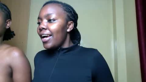 Snapshot of freaky_lyne chatting on 06-11-26, 12:32 Lyne online show from 06-11-26, 12:32