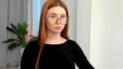 Snapshot of freckle_diyana chatting on 01-18-25, 03:53 Diyana online show from 01-18-25, 03:53