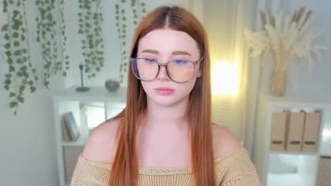 Snapshot of freckle_diyana chatting on 01-19-25, 06:21 Diyana online show from 01-19-25, 06:21