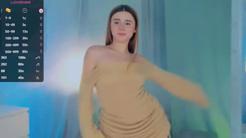 Snapshot of freckle_diyana chatting on 01-22-25, 05:37 Diyana online show from 01-22-25, 05:37