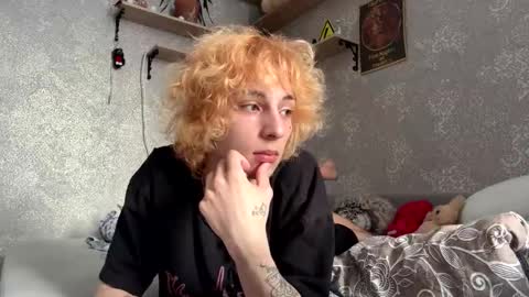 Snapshot of fred_bucks chatting on 02-24-26, 08:12 fred bucks online show from 02-24-26, 08:12