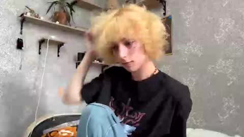 Snapshot of fred_bucks chatting on 03-10-26, 10:20 fred bucks online show from 03-10-26, 10:20