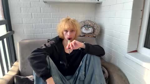 Snapshot of fred_bucks chatting on 03-13-26, 10:44 fred bucks online show from 03-13-26, 10:44