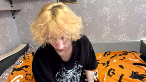 Snapshot of fred_bucks chatting on 03-20-26, 08:30 fred bucks online show from 03-20-26, 08:30