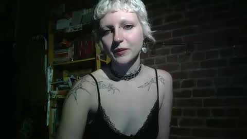 Lily Red online show from 05-02-26, 08:14