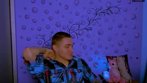 Snapshot of fred_strong chatting on 03-06-26, 09:50 Freddy online show from 03-06-26, 09:50